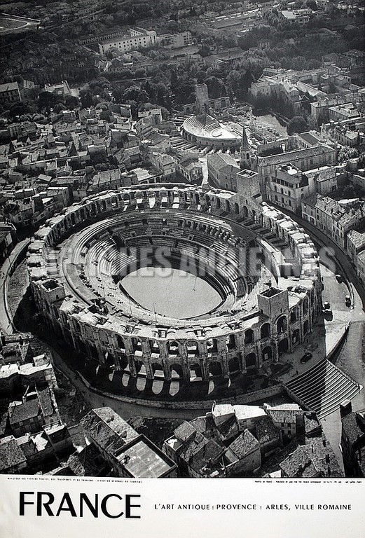 Arles Provence les arènes